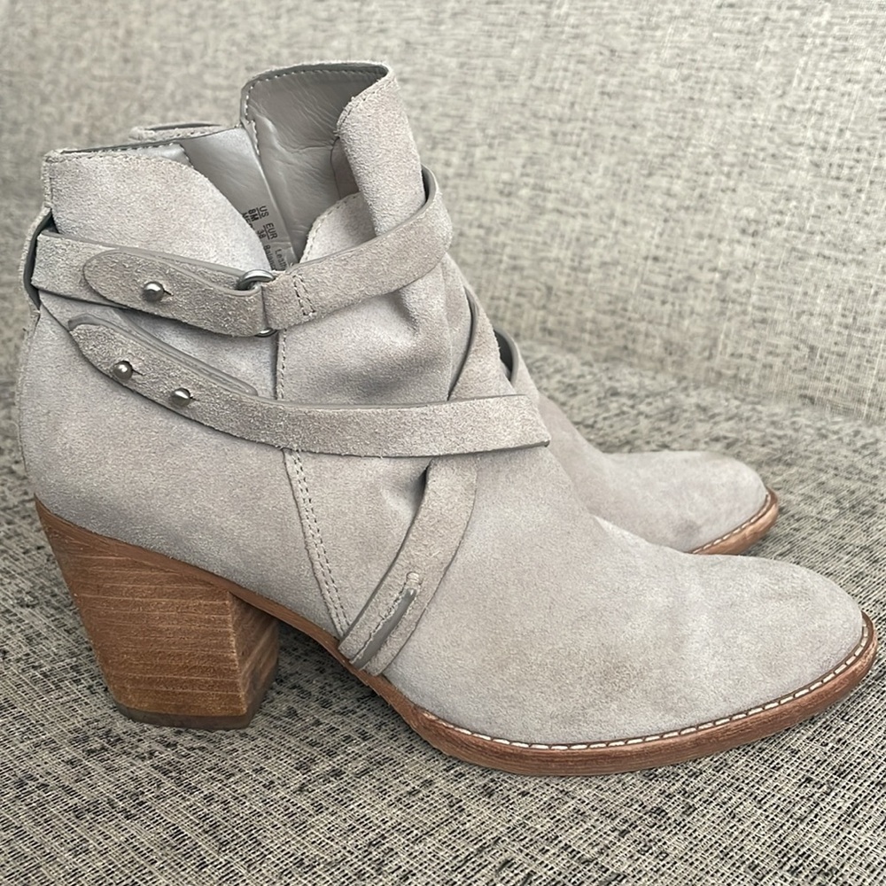 Sam Edleman Merton Taupe Suede Ankle Booties Boots Size 38 8M